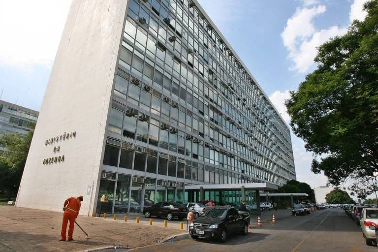 Congresso abriu a porteira para o gasto desenfreado ao mudar a LRF