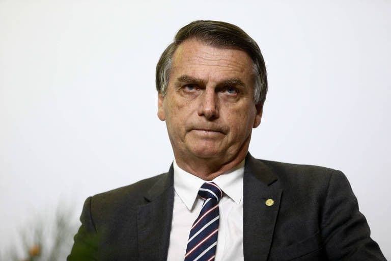 É hora de Bolsonaro explicitar compromisso com a democracia e seu plano de governo