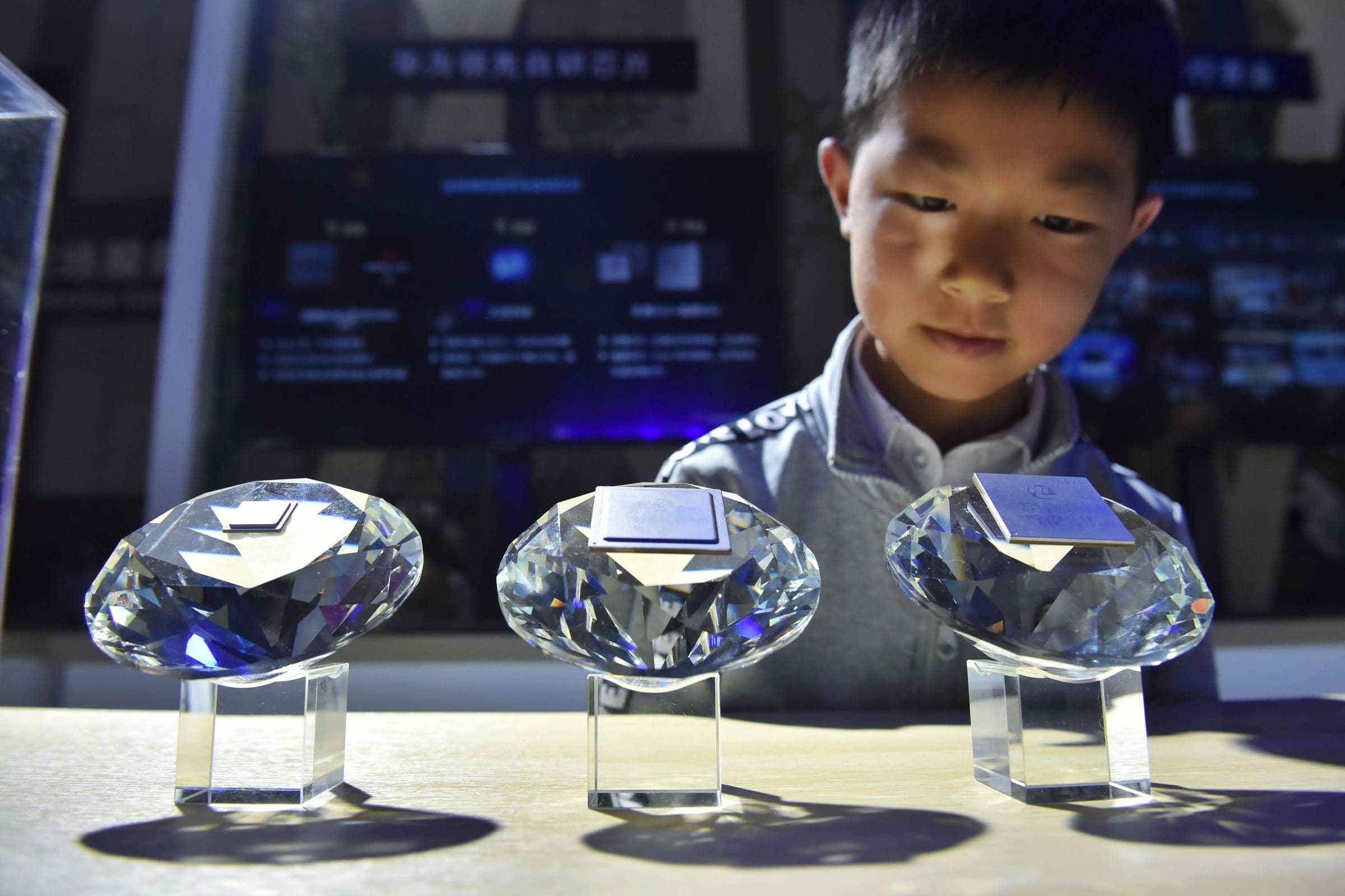 Eduardo Loyo: Diferenças entre a moderna teoria monetária e a teoria fiscal do nível de preços